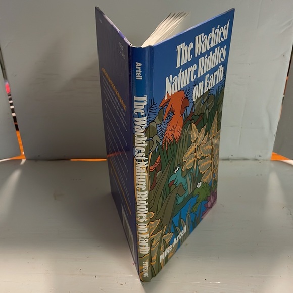 NWOT Vintage 1992 The Wackiest Nature Riddles on Earth hardcover book - Picture 3 of 8